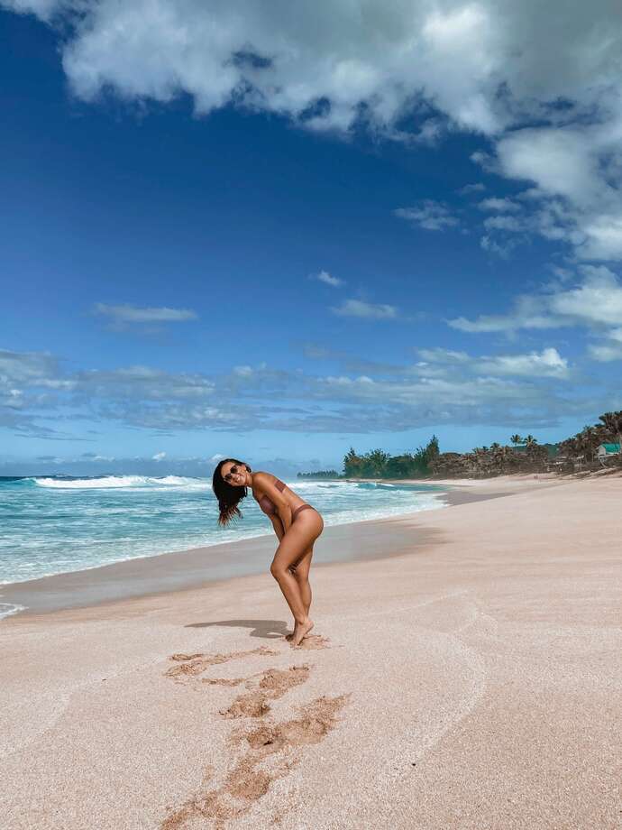 Fun afternoon in Oahu's North Shore, with amazing white sand and blue water