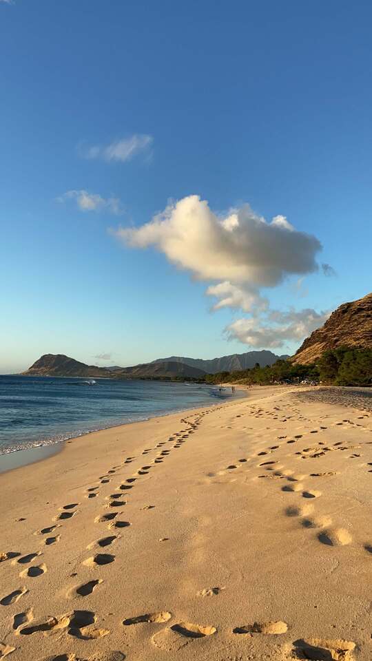 Empty beach in the west coast of Oahu.